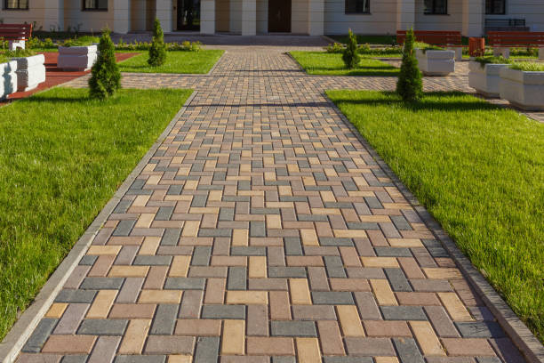 Best Residential Driveway Paver Services  in Grand Rapids, MI